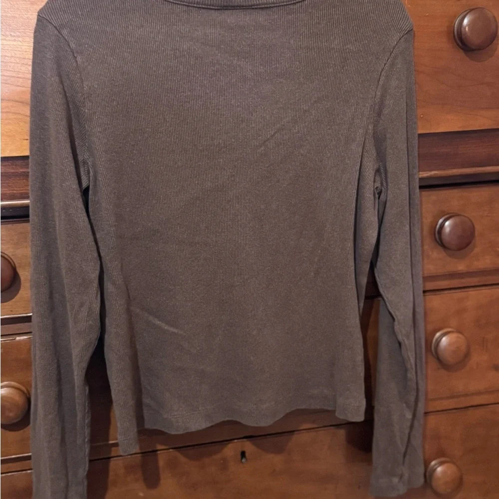 Universal Thread top - Picture 2 of 2